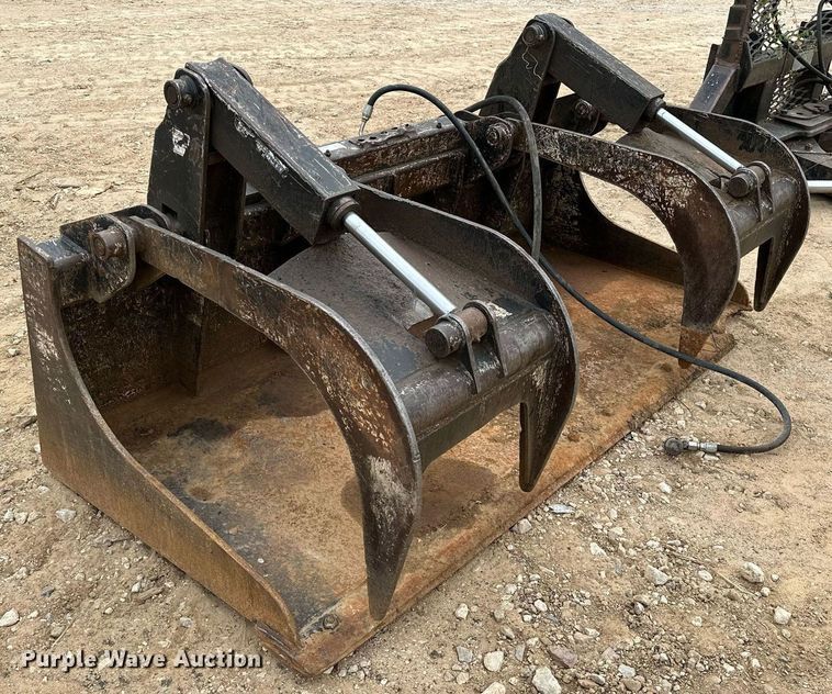 image for item NA9611 Blue Diamond Extreme Duty  skid steer grapple bucket