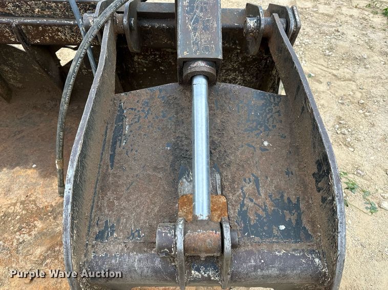 image for item NA9611 Blue Diamond Extreme Duty  skid steer grapple bucket