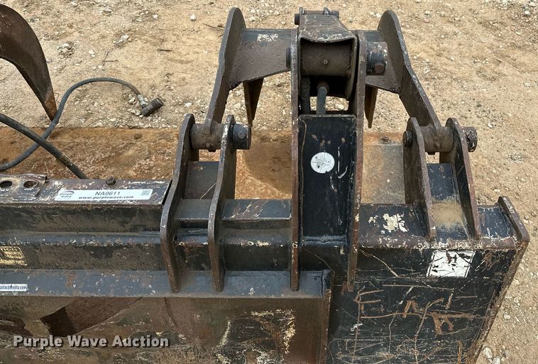 image for item NA9611 Blue Diamond Extreme Duty  skid steer grapple bucket