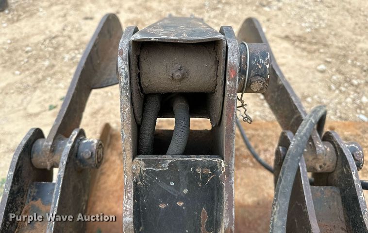 image for item NA9611 Blue Diamond Extreme Duty  skid steer grapple bucket