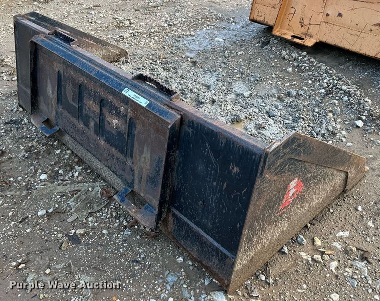 image for item NA9613 Skid steer bucket