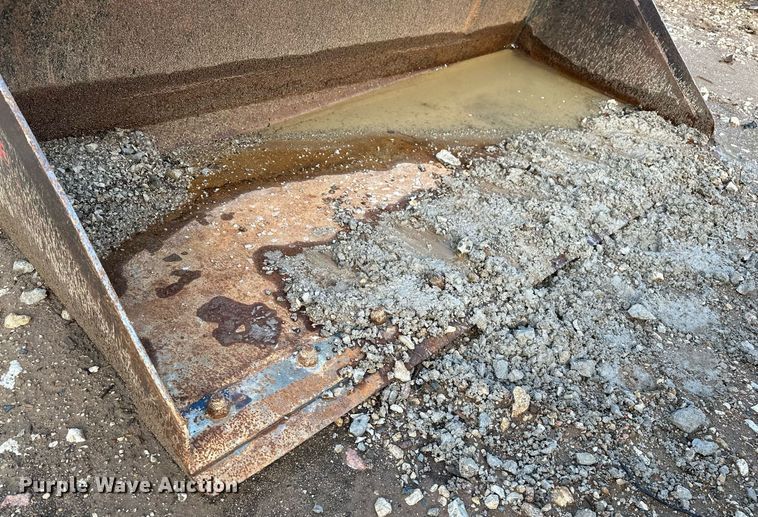 image for item NA9613 Skid steer bucket