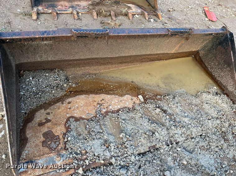 image for item NA9613 Skid steer bucket