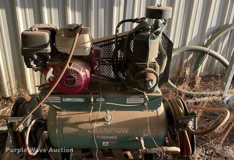 image for item NA9635 2016 Champion R Series  air compressor