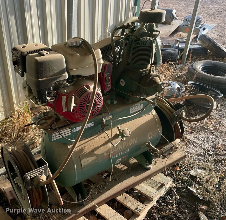 image for item NA9635 2016 Champion R Series  air compressor