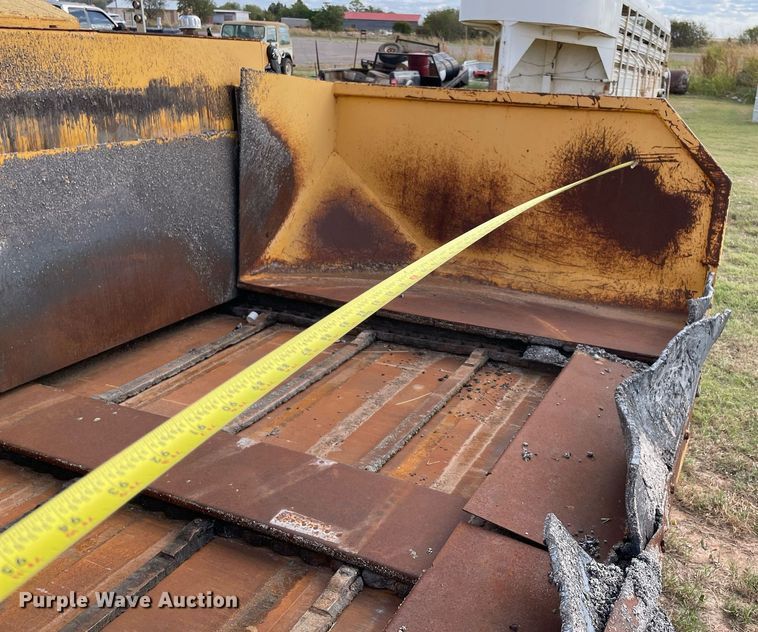 image for item NA9665 Ingersoll Rand Blaw-Knox PF-875  paver