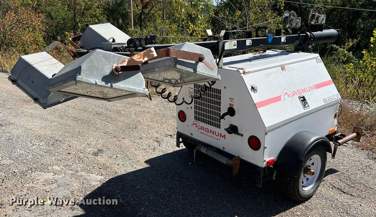 image for item NI9027 2005 Magnum  4060M-MH light plant