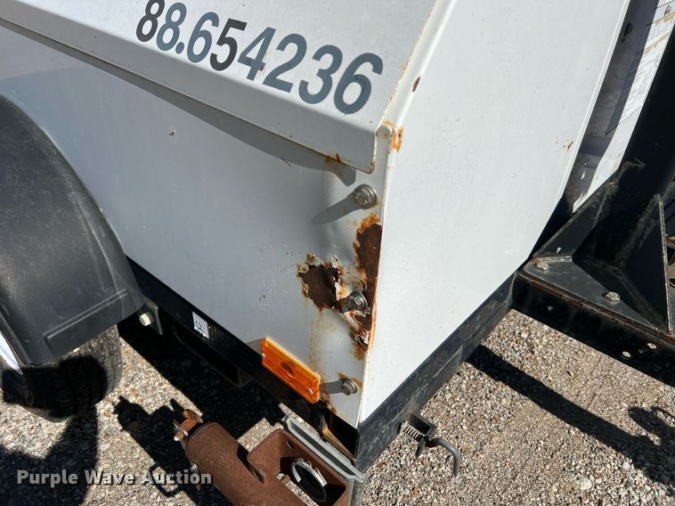 image for item NI9027 2005 Magnum  4060M-MH light plant