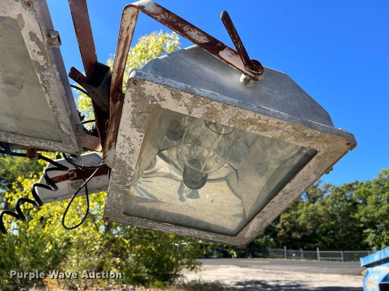 image for item NI9027 2005 Magnum  4060M-MH light plant