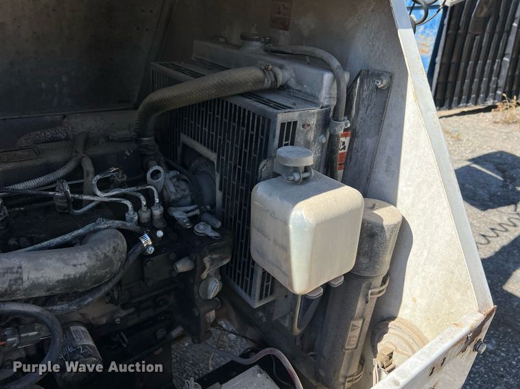 image for item NI9027 2005 Magnum  4060M-MH light plant