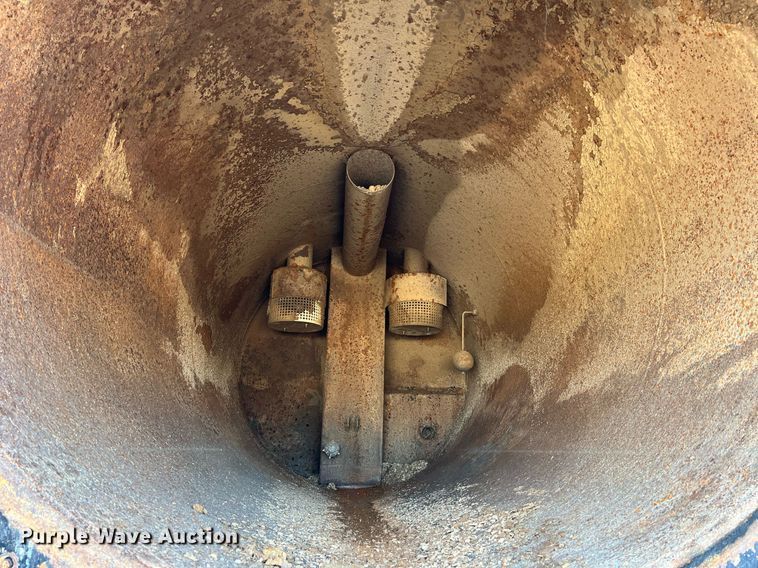 image for item NI9028 2009 International WorkStar 7600  vacuum truck