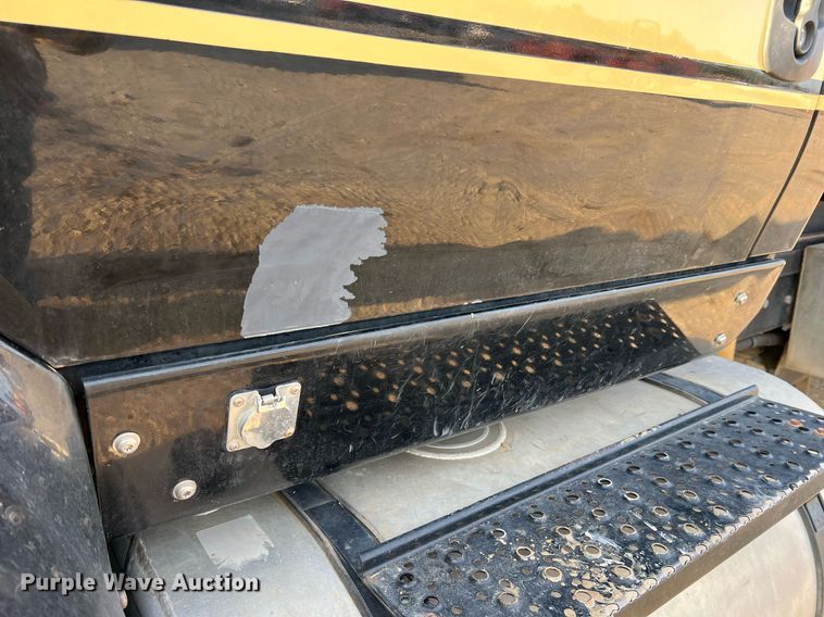 image for item NI9028 2009 International WorkStar 7600  vacuum truck