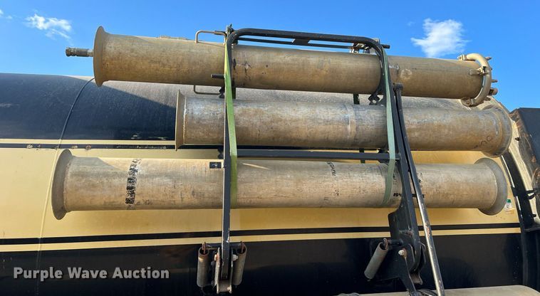 image for item NI9028 2009 International WorkStar 7600  vacuum truck