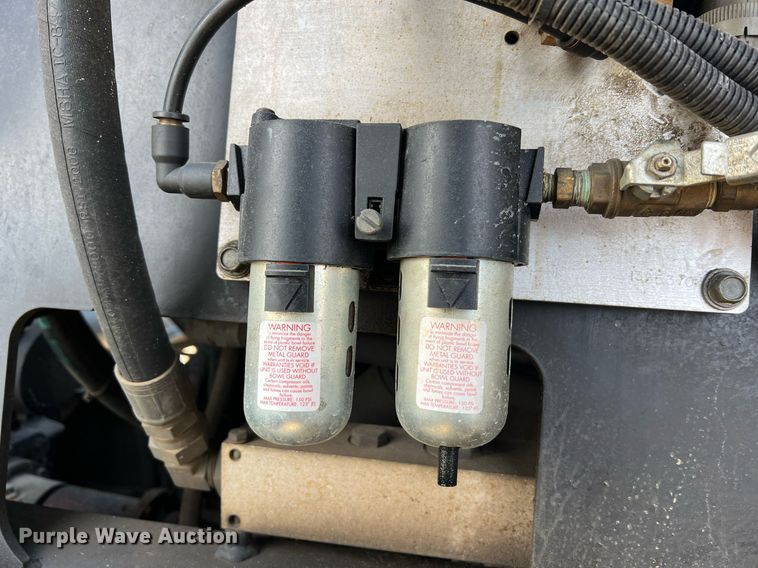 image for item NI9028 2009 International WorkStar 7600  vacuum truck