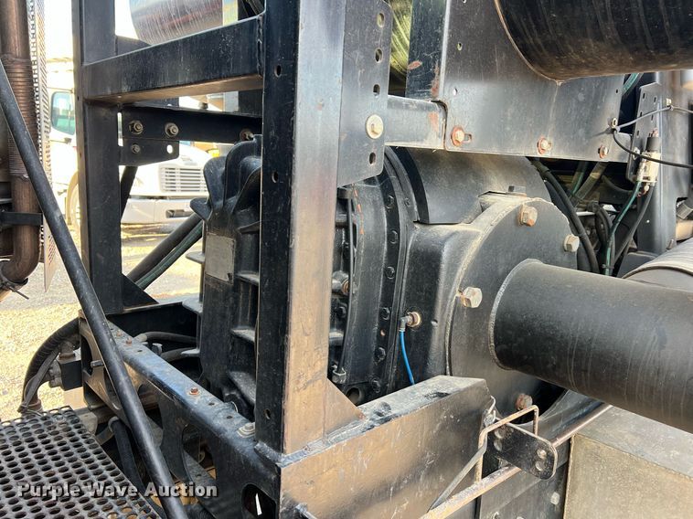 image for item NI9028 2009 International WorkStar 7600  vacuum truck