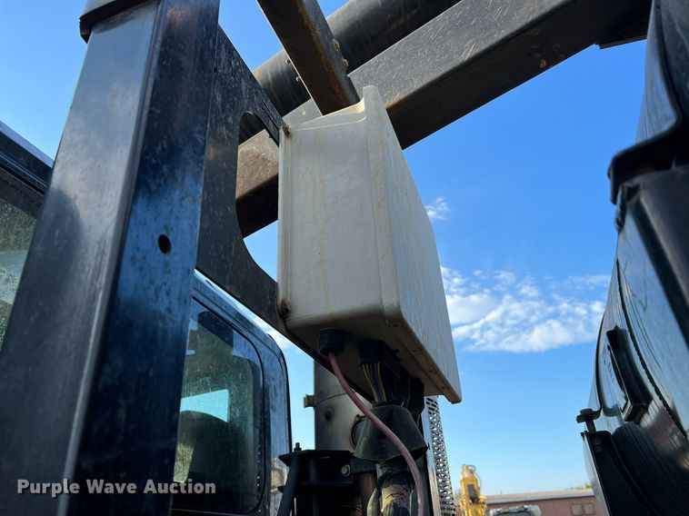 image for item NI9028 2009 International WorkStar 7600  vacuum truck