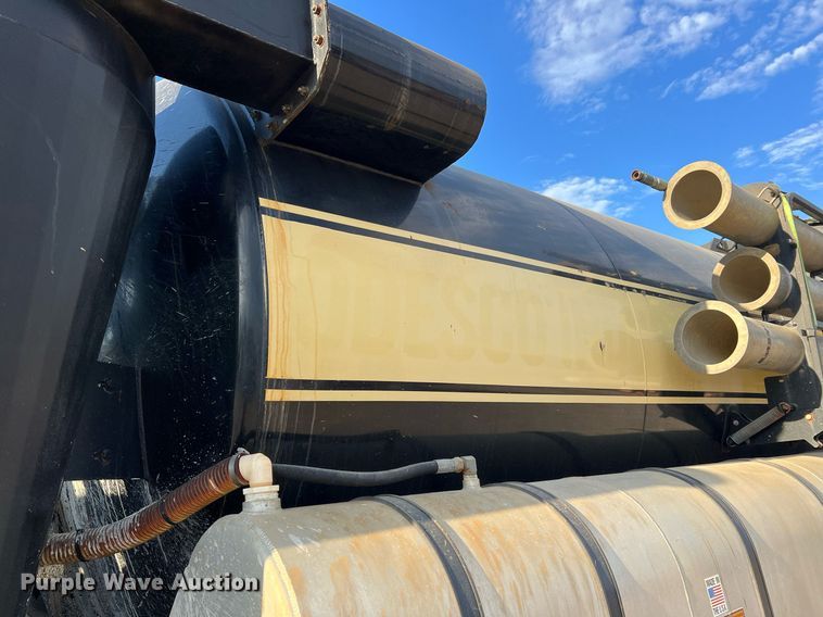 image for item NI9028 2009 International WorkStar 7600  vacuum truck