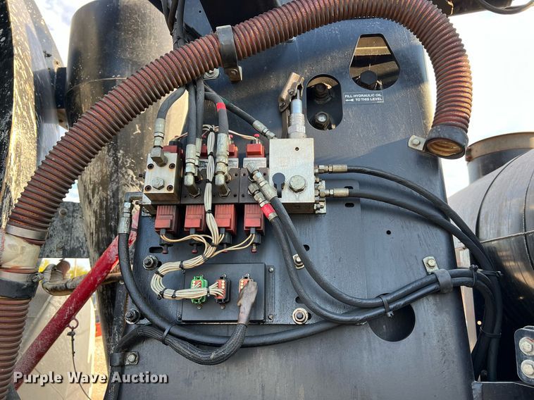 image for item NI9028 2009 International WorkStar 7600  vacuum truck