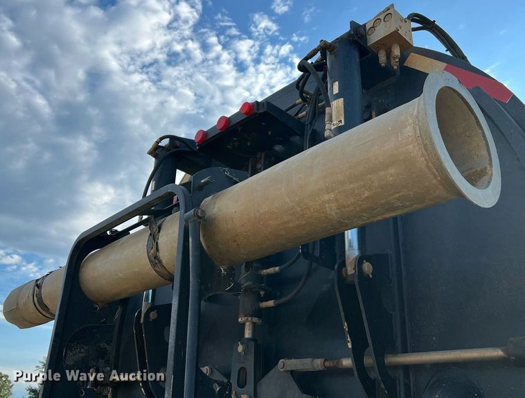 image for item NI9028 2009 International WorkStar 7600  vacuum truck