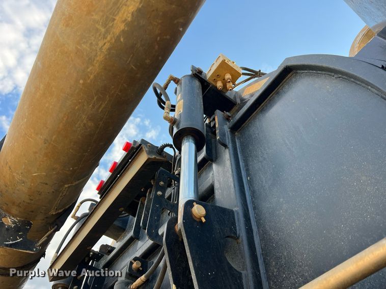 image for item NI9028 2009 International WorkStar 7600  vacuum truck