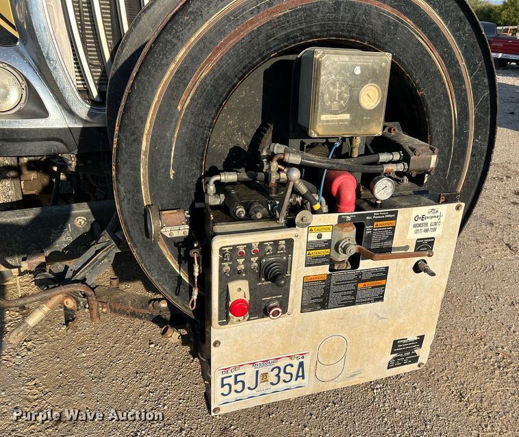 image for item NI9028 2009 International WorkStar 7600  vacuum truck