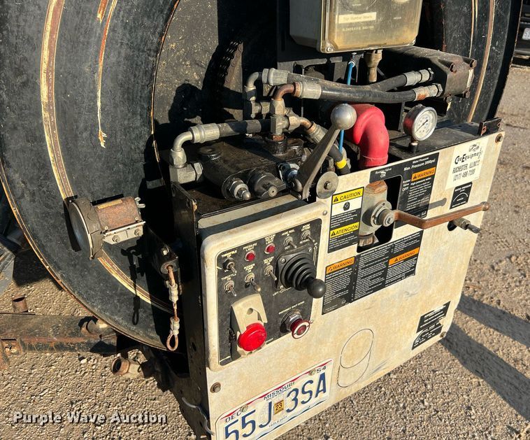 image for item NI9028 2009 International WorkStar 7600  vacuum truck