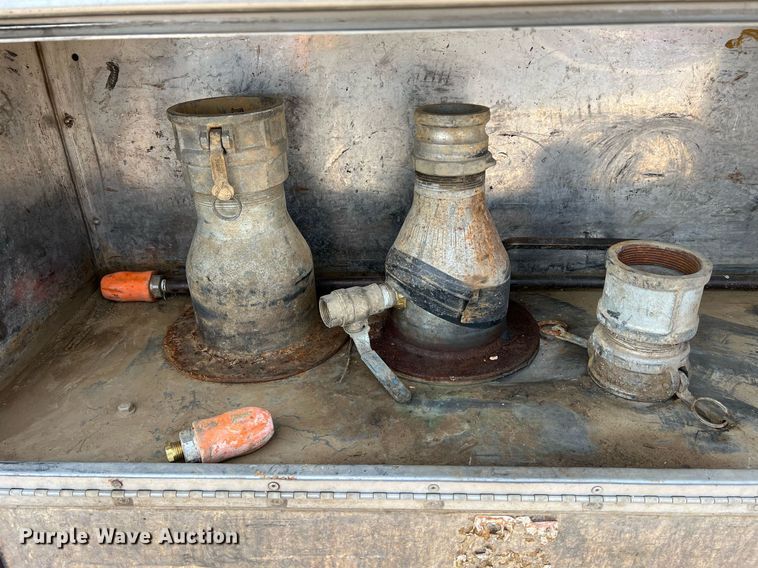 image for item NI9028 2009 International WorkStar 7600  vacuum truck