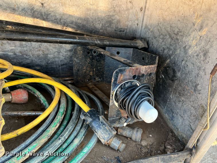 image for item NI9028 2009 International WorkStar 7600  vacuum truck