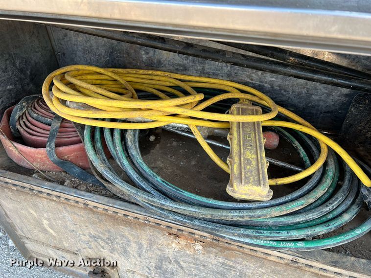 image for item NI9028 2009 International WorkStar 7600  vacuum truck