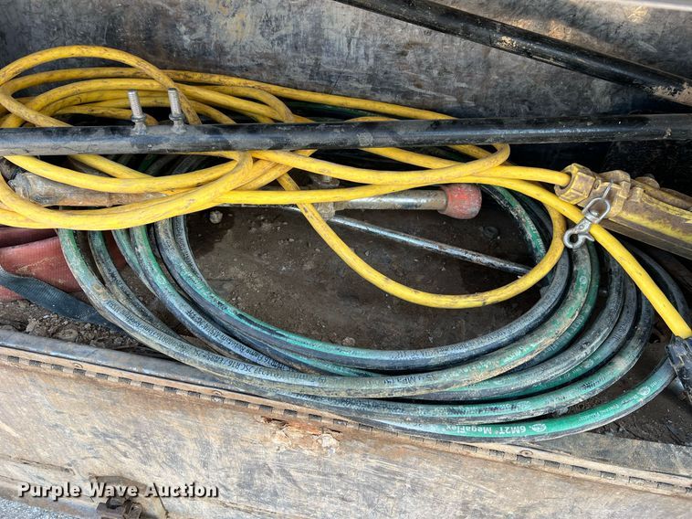 image for item NI9028 2009 International WorkStar 7600  vacuum truck