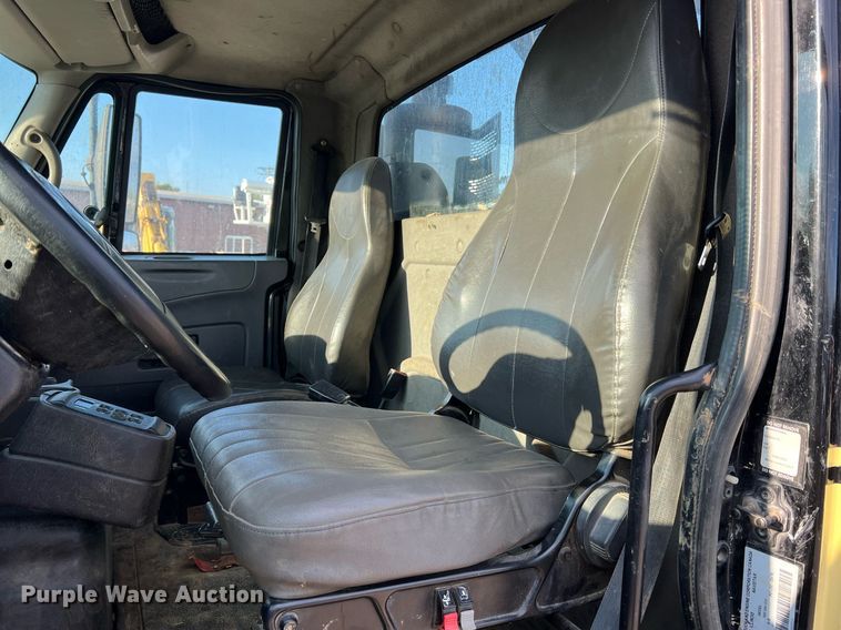 image for item NI9028 2009 International WorkStar 7600  vacuum truck