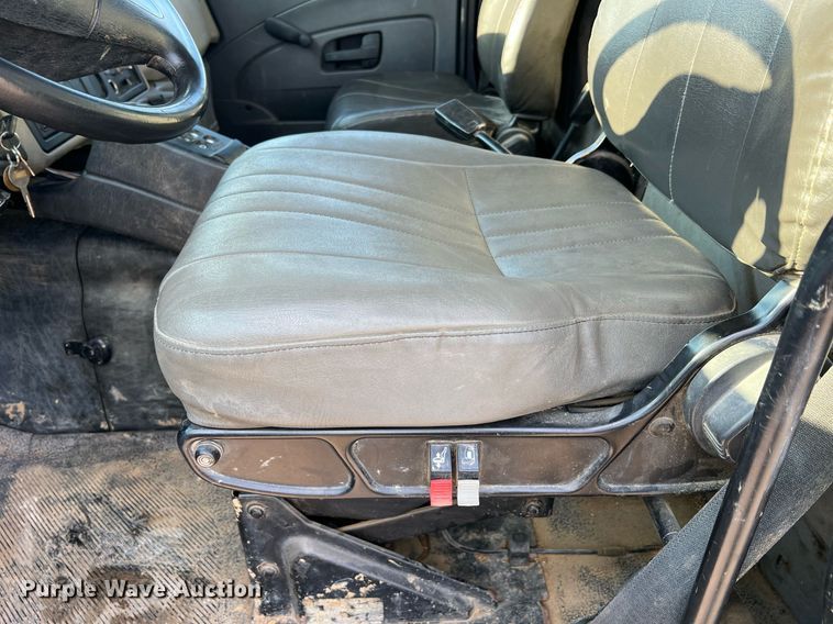 image for item NI9028 2009 International WorkStar 7600  vacuum truck