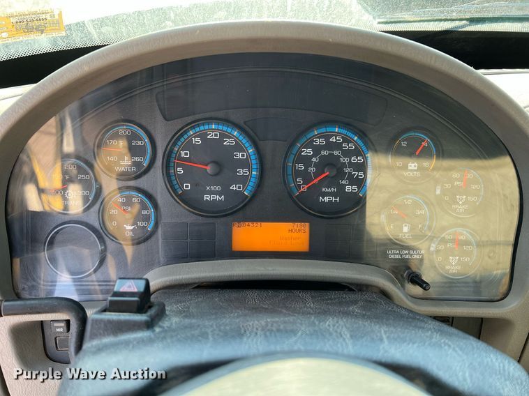 image for item NI9028 2009 International WorkStar 7600  vacuum truck