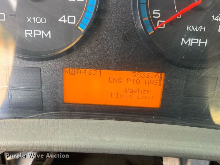 image for item NI9028 2009 International WorkStar 7600  vacuum truck