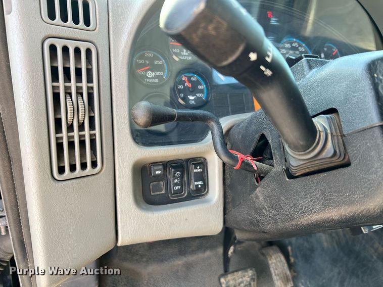 image for item NI9028 2009 International WorkStar 7600  vacuum truck