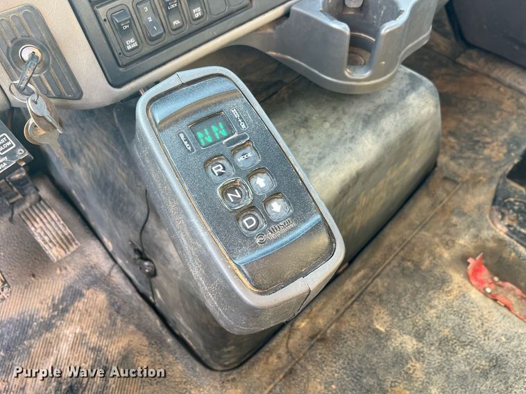 image for item NI9028 2009 International WorkStar 7600  vacuum truck