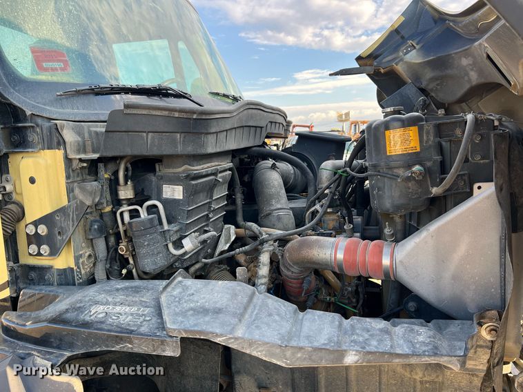 image for item NI9028 2009 International WorkStar 7600  vacuum truck