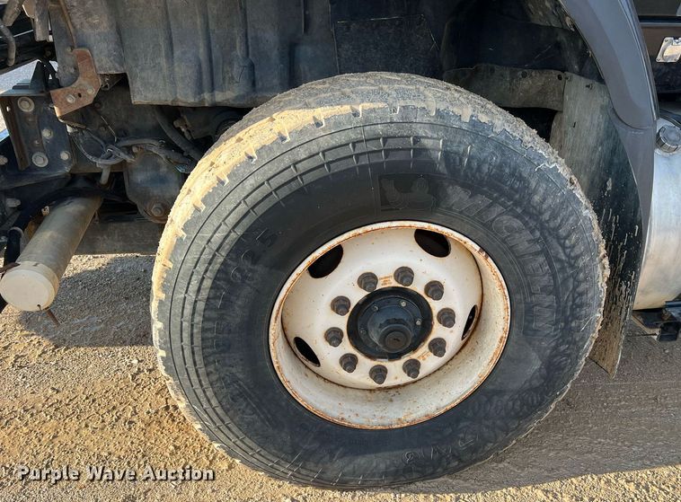 image for item NI9028 2009 International WorkStar 7600  vacuum truck