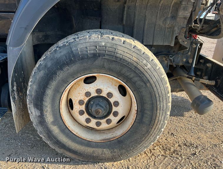 image for item NI9028 2009 International WorkStar 7600  vacuum truck