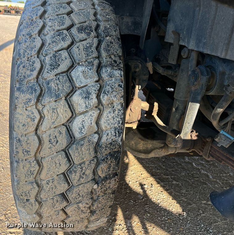 image for item NI9028 2009 International WorkStar 7600  vacuum truck