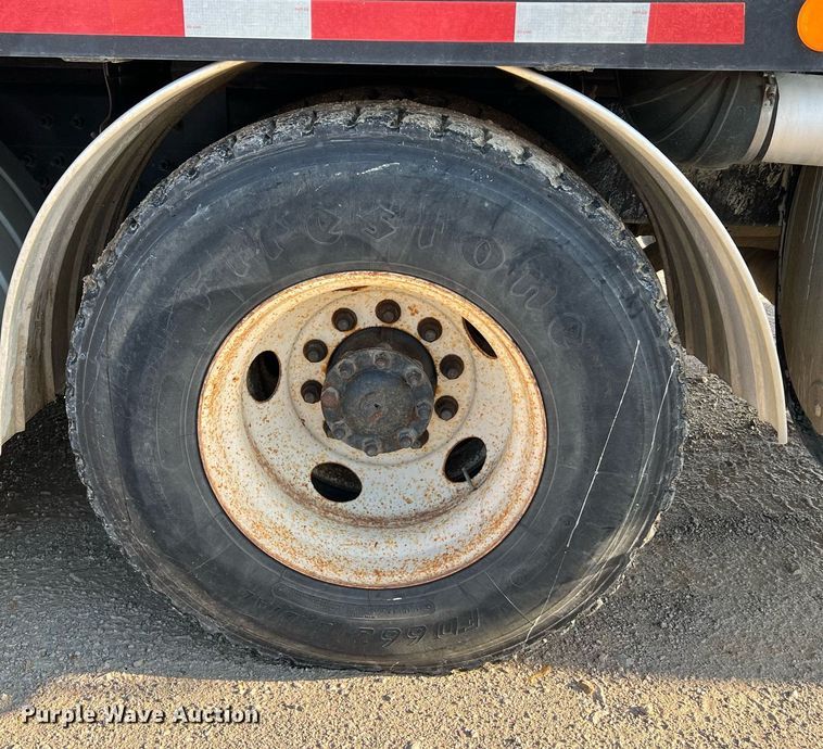 image for item NI9028 2009 International WorkStar 7600  vacuum truck