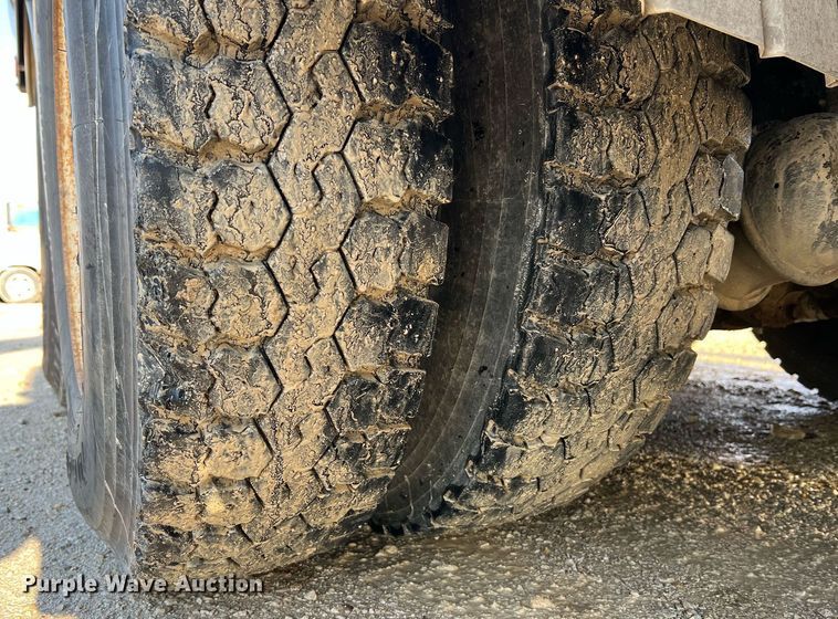 image for item NI9028 2009 International WorkStar 7600  vacuum truck