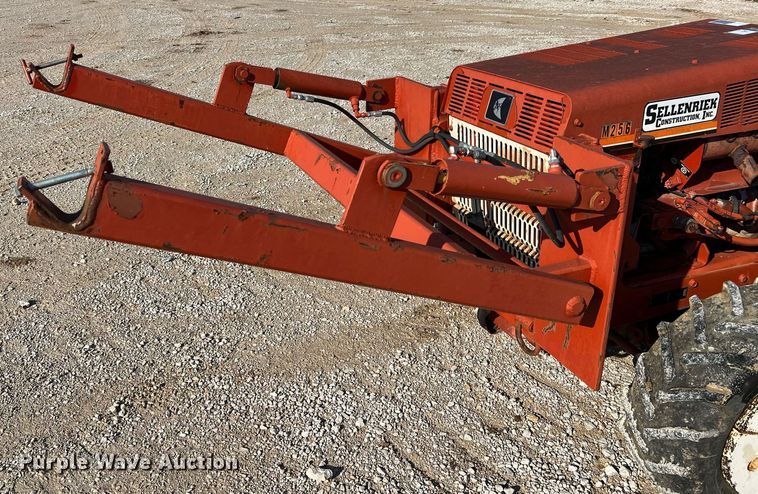 image for item NI9030 2000 Ditch Witch 3700DD  rock saw
