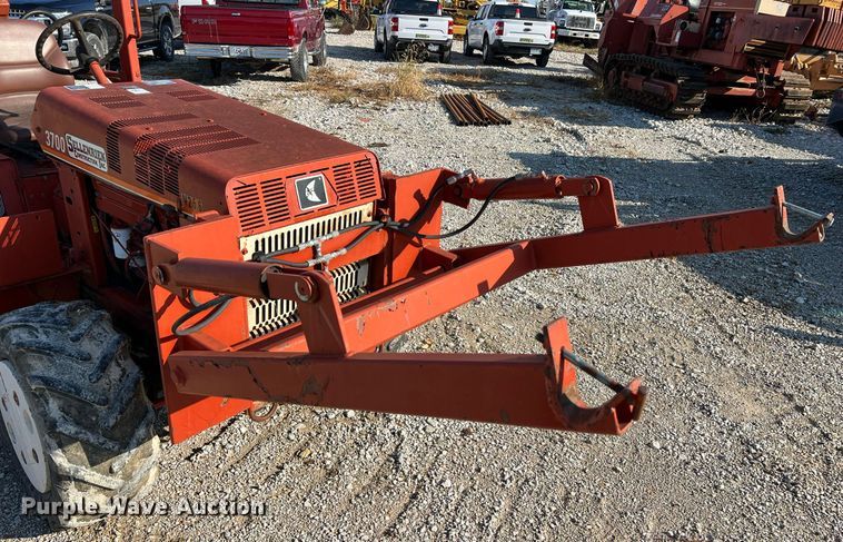 image for item NI9030 2000 Ditch Witch 3700DD  rock saw