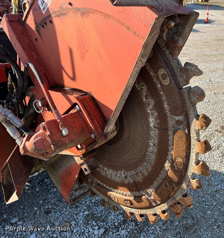 image for item NI9030 2000 Ditch Witch 3700DD  rock saw