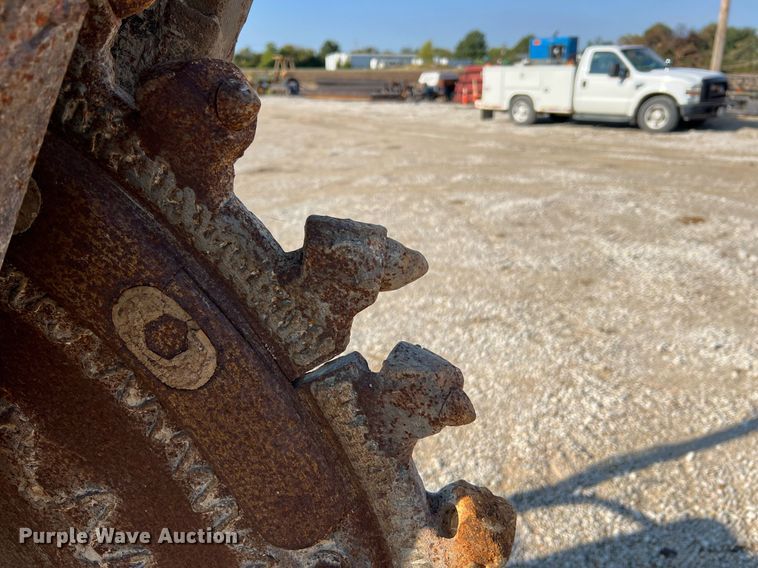 image for item NI9030 2000 Ditch Witch 3700DD  rock saw