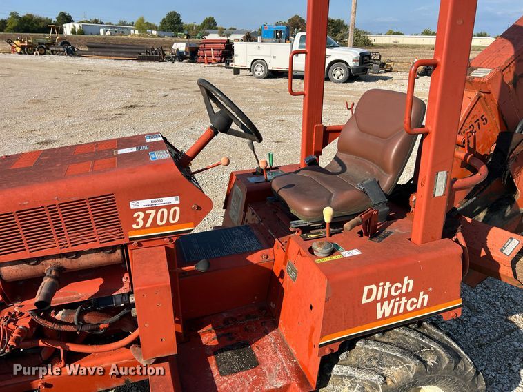 image for item NI9030 2000 Ditch Witch 3700DD  rock saw
