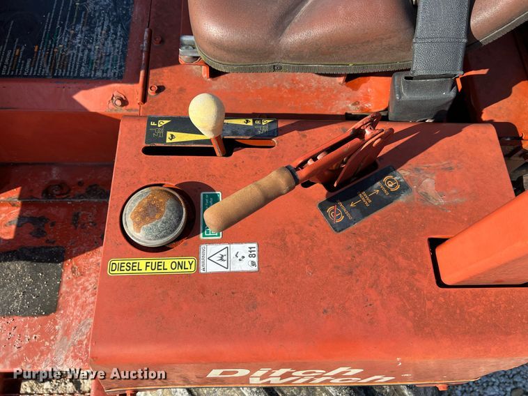 image for item NI9030 2000 Ditch Witch 3700DD  rock saw