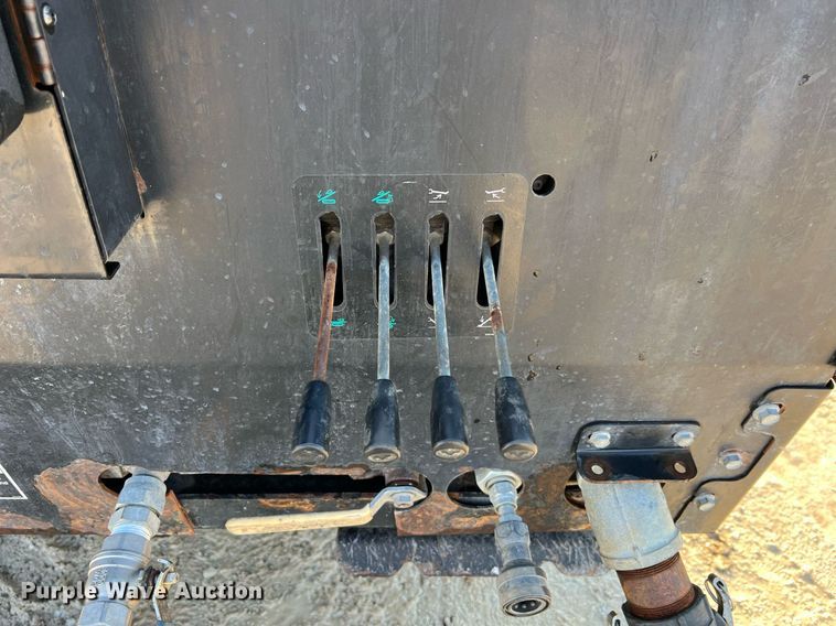 image for item NI9031 2011 Ditch Witch JT3020 Mach1  directional boring unit