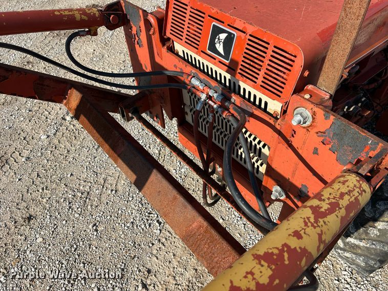 image for item NI9032 2001 Ditch Witch 3700DD  cable plow